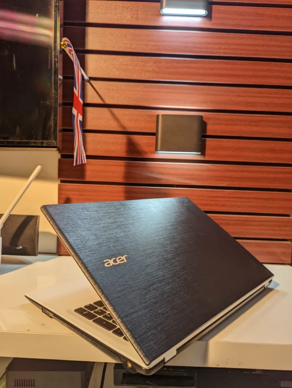 Acer Aspire Es-573g – Intel Core I5 – 5th Gen – 8gb Ram- 500gb -2gb Dedicated – Window 11 — product image